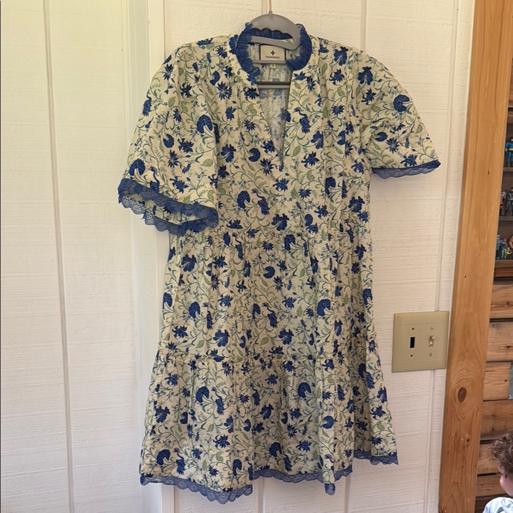 Tuckernuck size small Blue and Cream Floral Dress